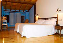 Bedroom in La Alberca hotel